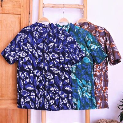 Alternate image for Mens Short-Sleeved Blue Cotton Batik Shirt from Bali Blue Leaf Shadows